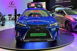 Lexus UX 300e