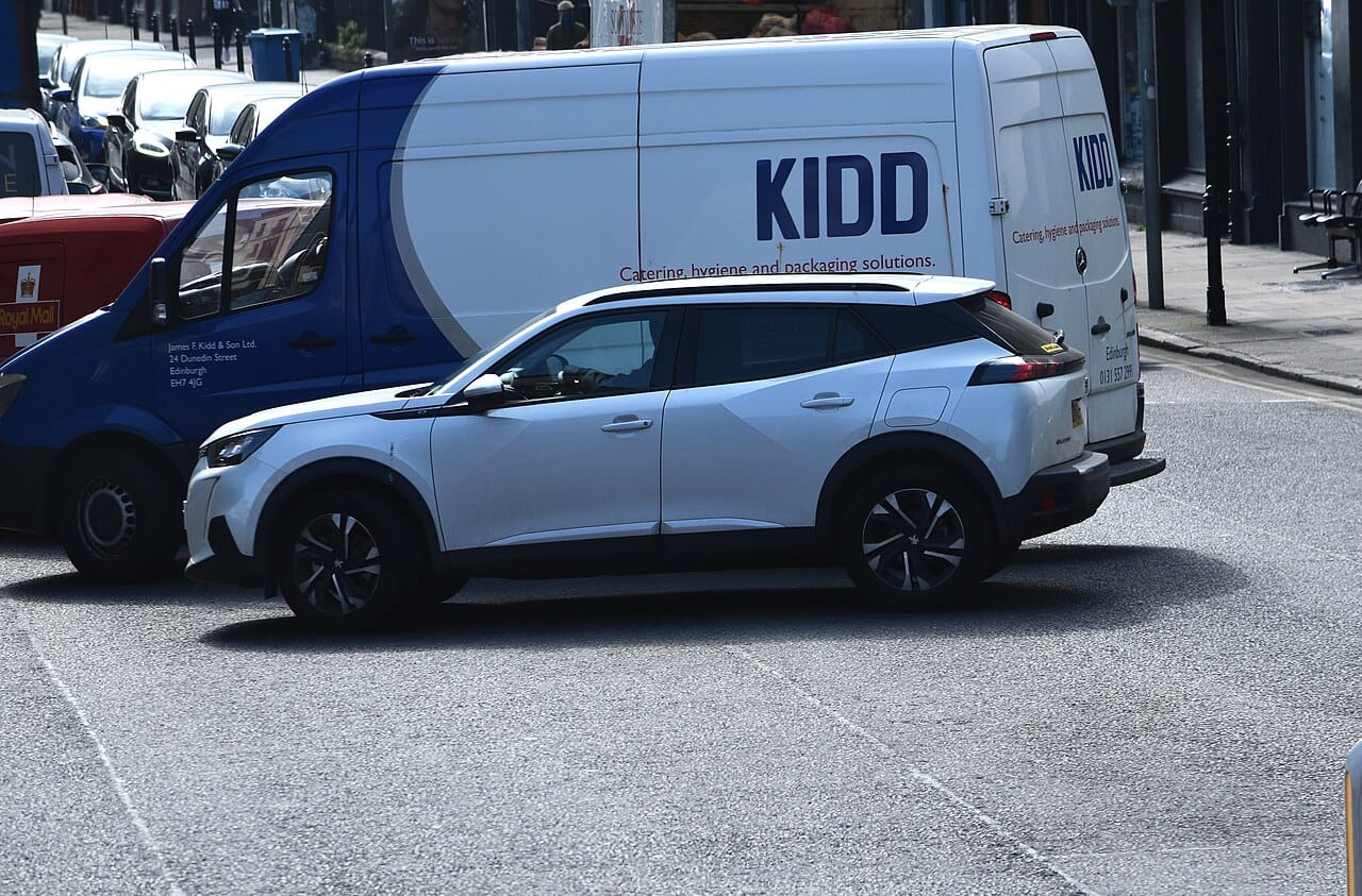 Peugeot e-2008
